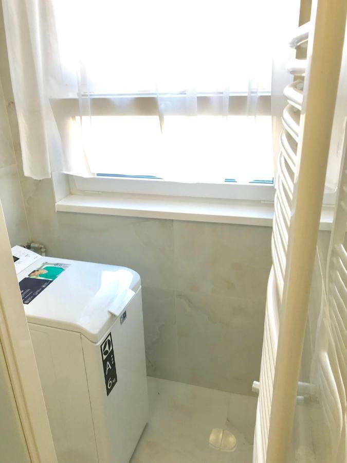 Ella Apartman Debrecen Buitenkant foto