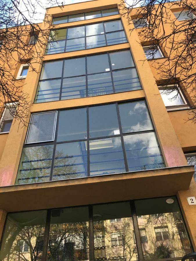 Ella Apartman Debrecen Buitenkant foto