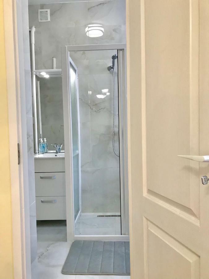 Ella Apartman Debrecen Buitenkant foto
