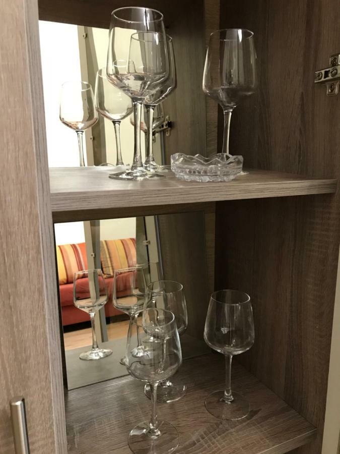 Ella Apartman Debrecen Buitenkant foto
